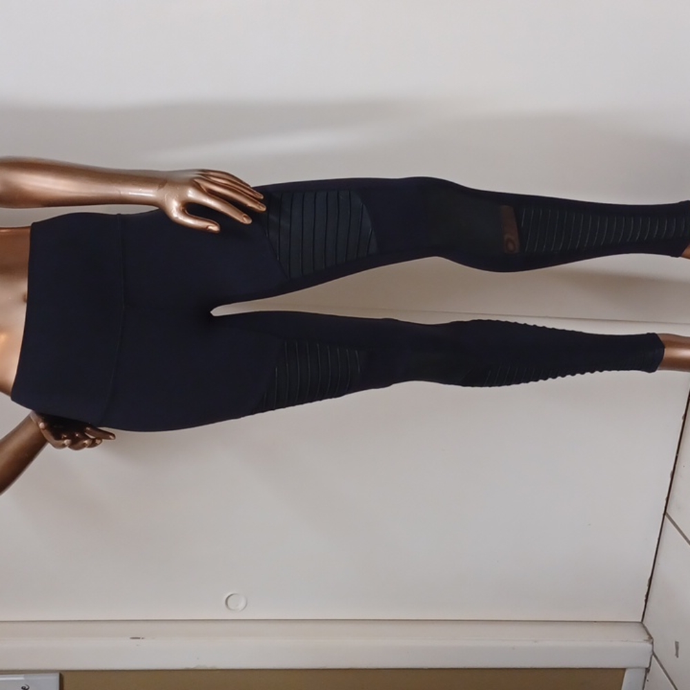 alo Yoga Moto Style Leggings